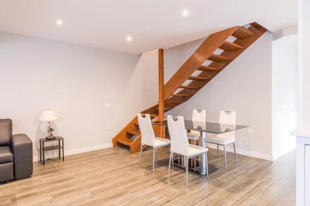 Chalet En La Cuidad- Con Jardin Y Barbacoa Gijon Ngoại thất bức ảnh