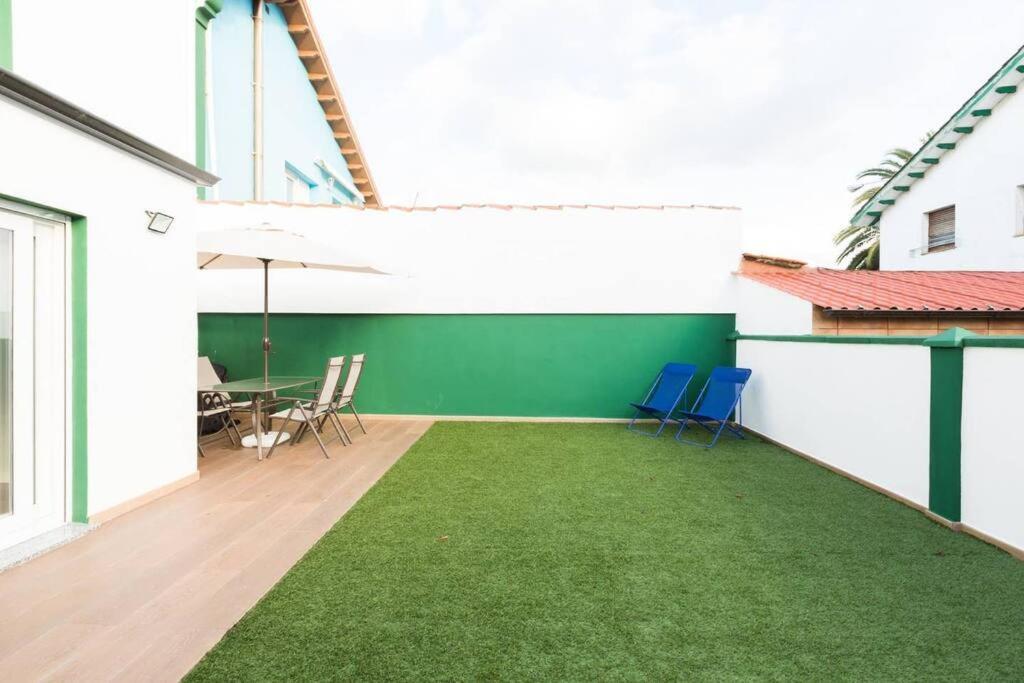 Chalet En La Cuidad- Con Jardin Y Barbacoa Gijon Ngoại thất bức ảnh